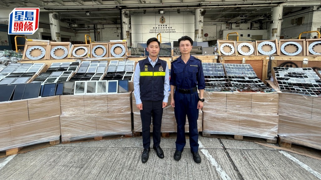 香港運往馬來西亞 海關破3宗遠洋船走私案 檢值1億電子器材拘1人。林思明攝