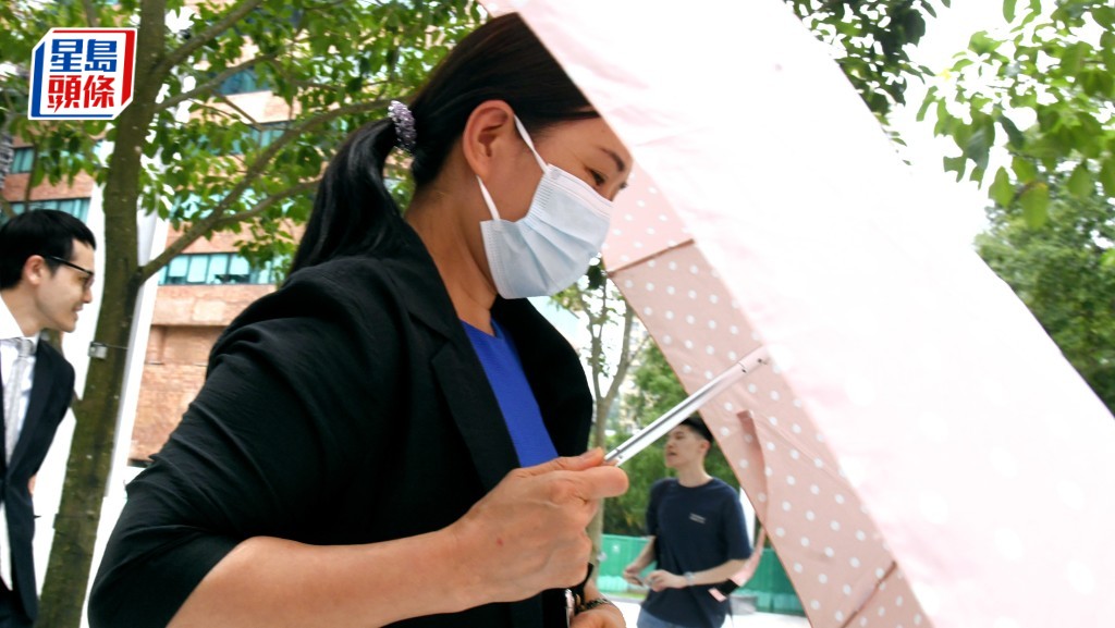 涉案酒樓女董事黃朋珍獲准續保10月再訊。何健勇攝