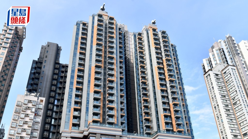 不少灾民现时入住东华三院四个青年旅舍和过渡性房屋，当中102人入住位于深水埗的青年旅舍南昌汇。