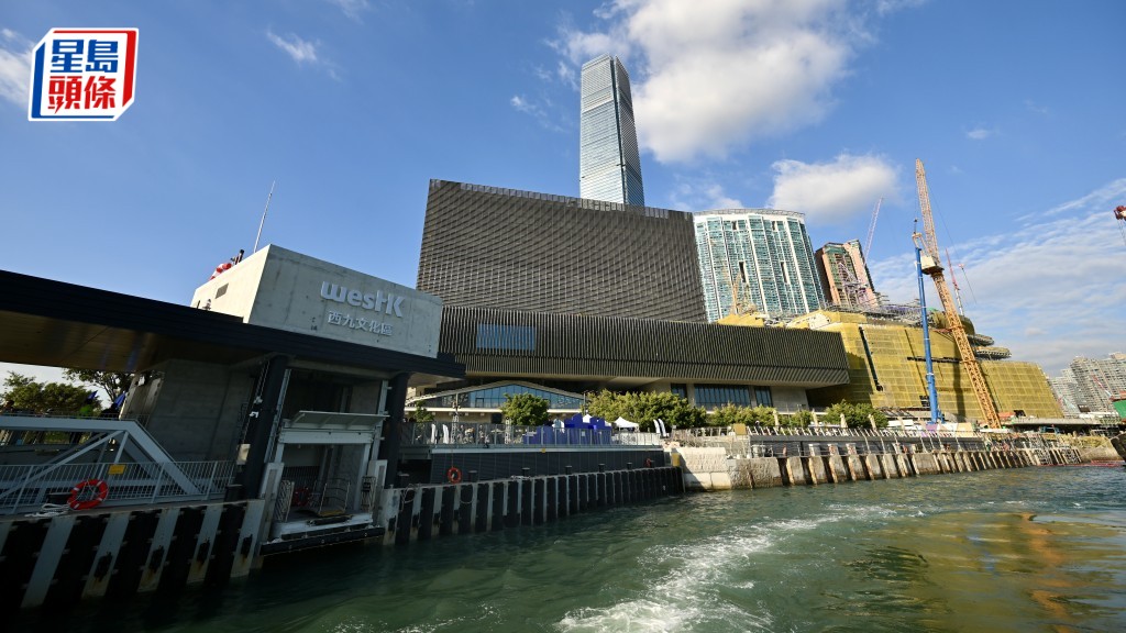 西九碼頭啟用 香港仔艇仔粉進駐沿岸「美食街」 檔主冀讓旅客品嚐正宗港味