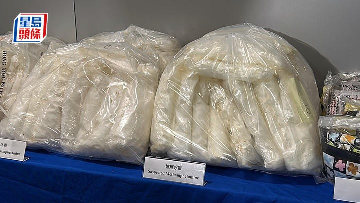 警方展示有關證物。林思明攝