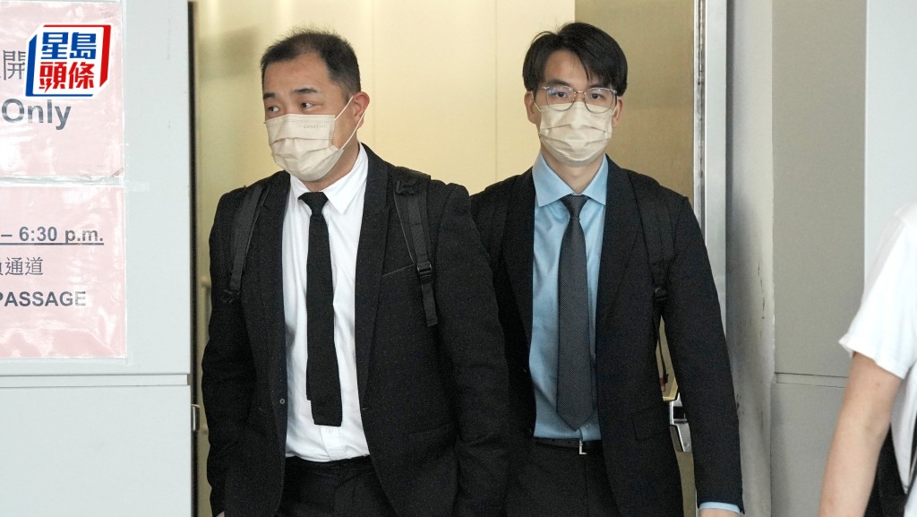 左起救護總隊目黃國楝和救護員何偉樑。汪旭峰攝