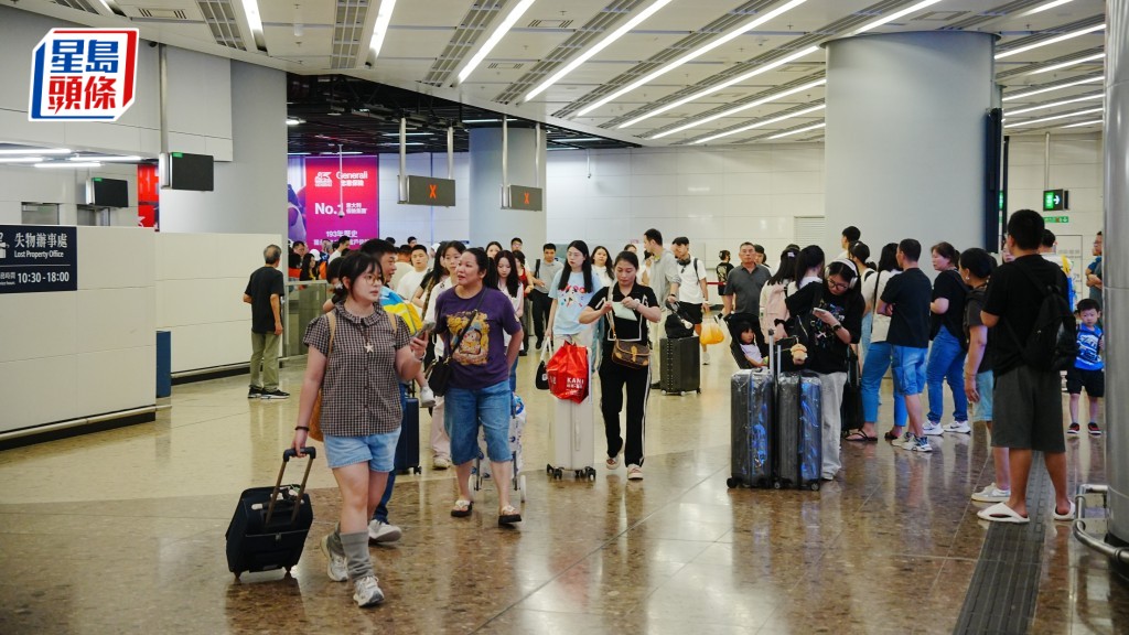 暑假︱開學日前西九龍高鐵站人頭湧湧 小學生高鐵之旅去勻「粵皖湘」