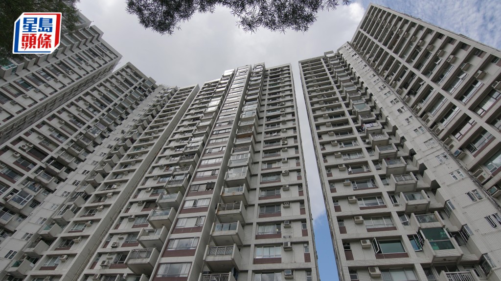 賽西湖大廈九成半單位僭建晾衣露台，615名業主申司法覆核求推翻清拆令敗訴。資料圖片