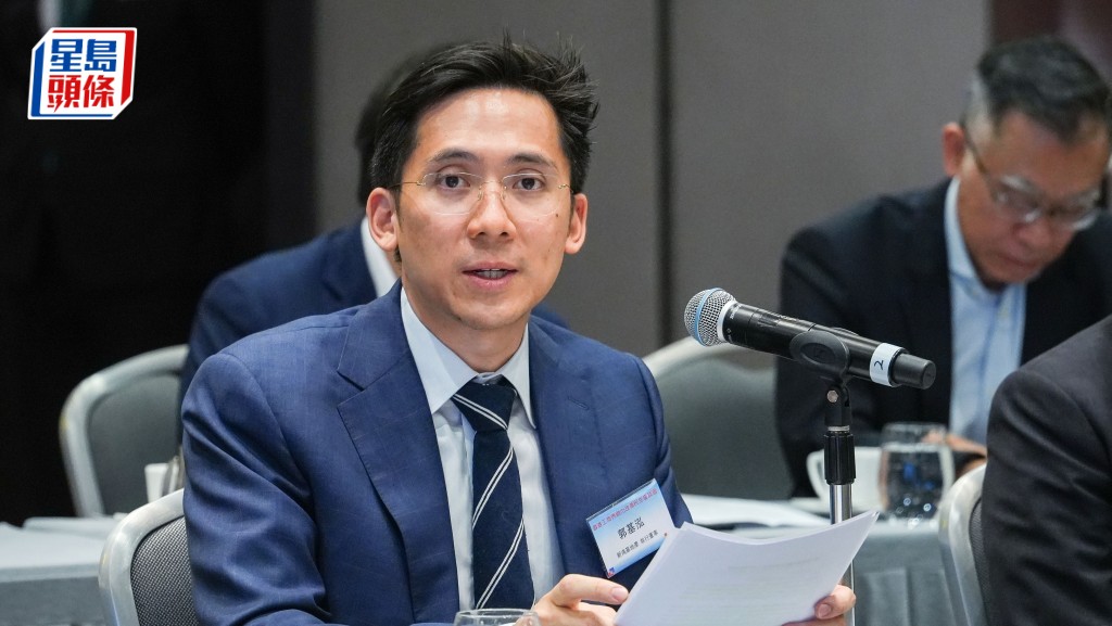 新鴻基地產執行董事郭基泓亦分享助力改善民生的工作，包括新鴻基在中秋及國慶雙節期間，免費派發 1.3萬套購物餐飲消費券。吳艷玲攝
