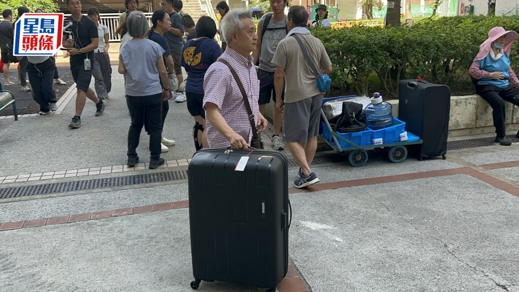 宏志閣｜居民大量物品及傢俱須協助   政府應急隊貼心提供裝備助搬運