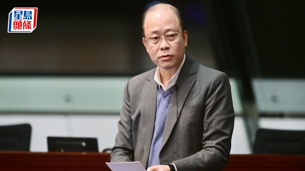 勞工界立法會議員、港九勞工社團聯會秘書長周小松。