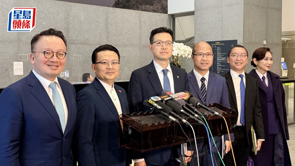 两会｜特首政总办座谈会 陈勇赞反应非常热烈 吴秋北：充分体现支持人大工作