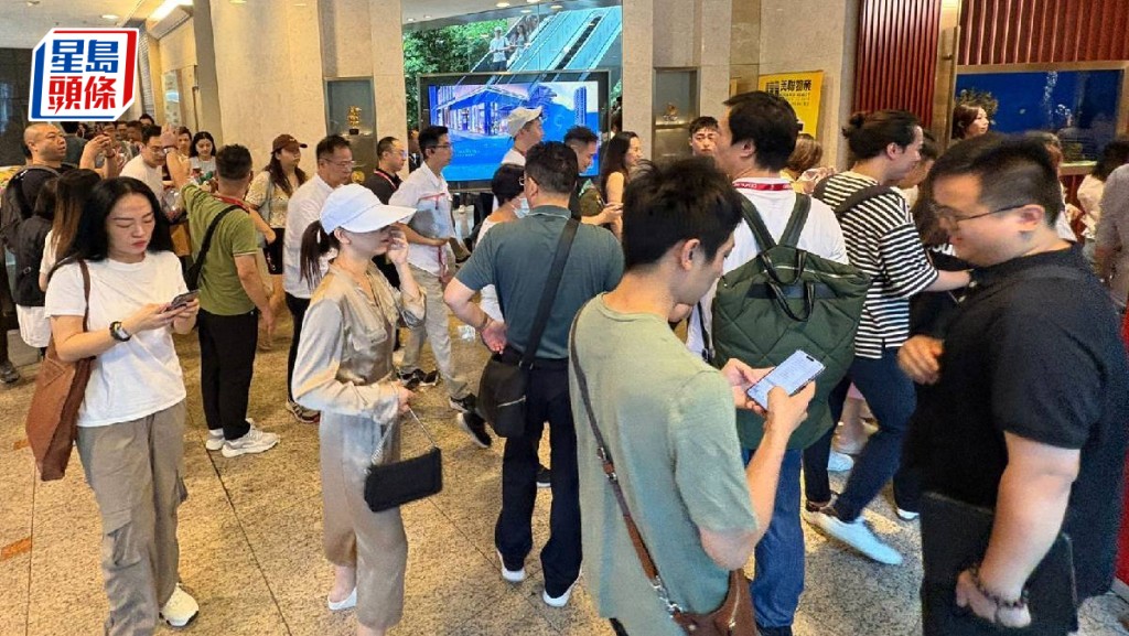 東邊街九號首輪售69伙  大批準買家到場揀樓