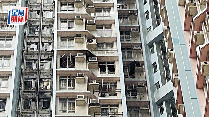 慈樂邨樂誠樓一單位起火。蔡楚輝攝