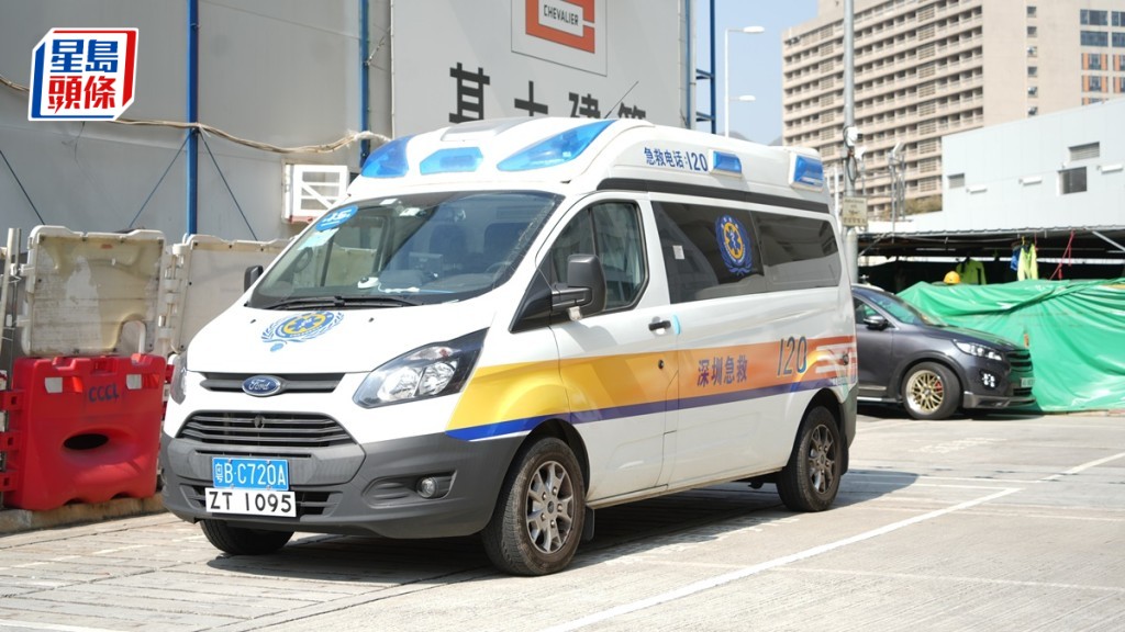 首名跨境救護車病人抵港 67歲呼吸衰竭男病人送抵屯門醫院情況穩定