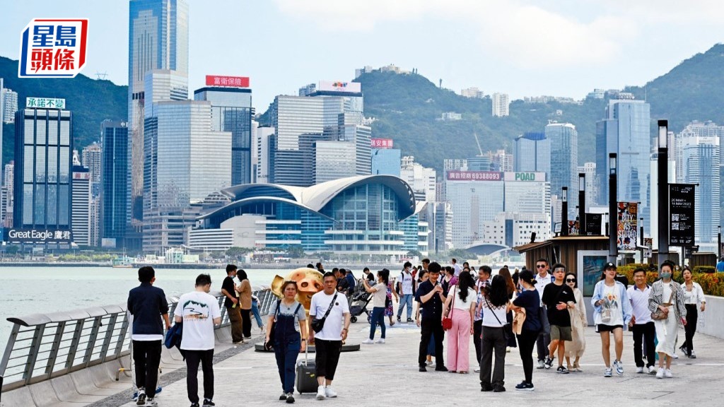 罗淑佩：今年首11个月4500万人次访港  按年增12%超去年全年。资料图片