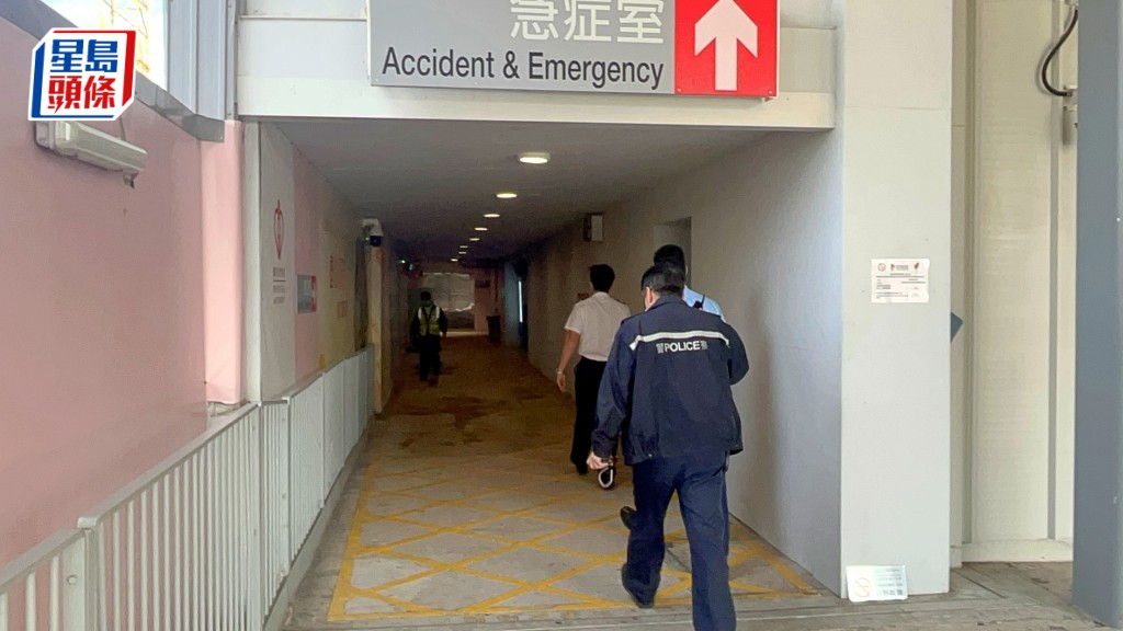 警員到醫院調查。楊偉亨攝