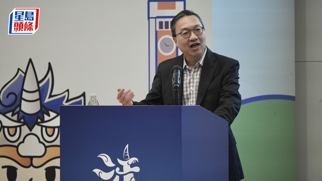 律政司推出「法治教育領袖培訓計劃」，主題為「傳承共建 法治社會」，以互動、簡單的方式傳播法治理念，計劃首階段的啟動禮於今日(25日)舉行。圖為律政司司長林定國。陳浩元攝