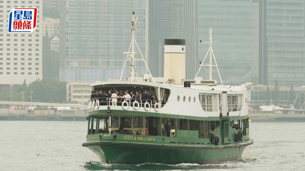審計報告發現，營辦商A旗下 8 艘專營渡輪的平均船齡高達63年。示意圖