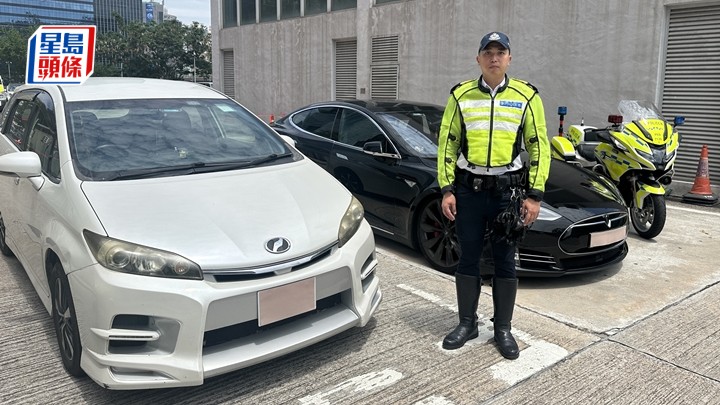 東九龍總區交通部執行及管制組督察何健邦。劉漢權攝