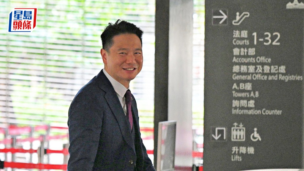 周浩鼎供稱林卓廷曾搶咪又拉住石禮謙。蘇正謙攝