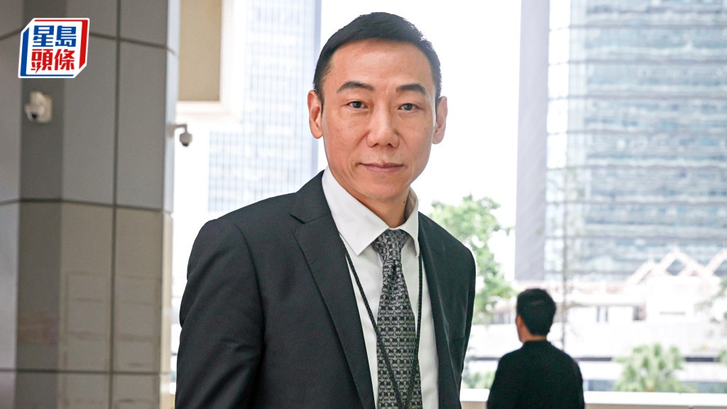 余毓興接受盤問時否認「做假文件當食生菜」。何家豪攝