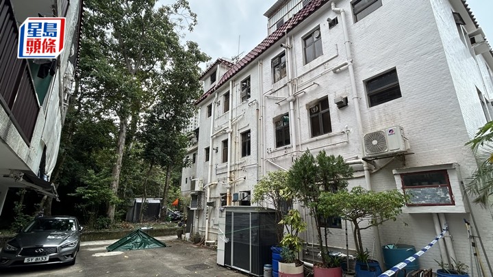 墮樓男子當場不治。蔡楚輝攝
