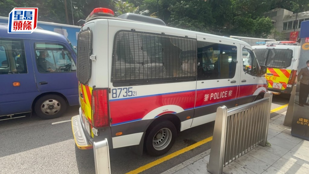 警員到場調查。楊偉亨攝