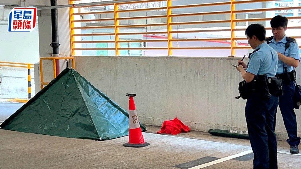 男子當場死亡，警員到場調查。蔡楚輝攝