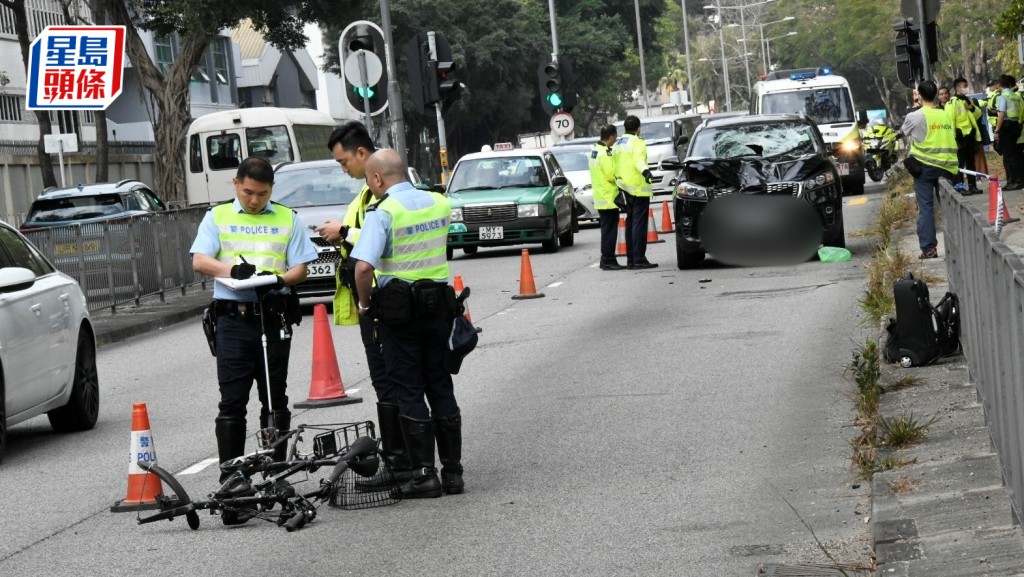 警員到場調查。楊偉亨攝
