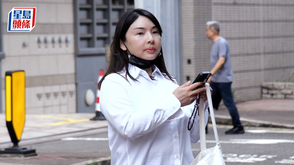 被告李燕林否認勒索及「在未獲同意下披露個人資料」共6罪受審。何健勇攝