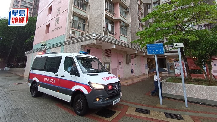 石籬邨八旬翁倒斃單位化白骨 停綜援欠租3個月 房署職員登門揭發