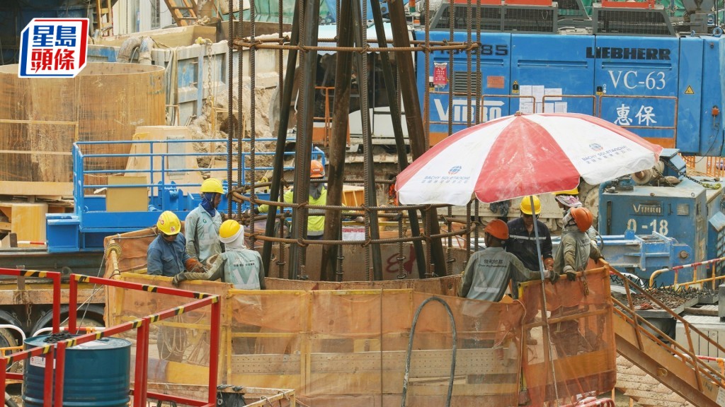 工会建议地盘自行设置测温系统及提供高科技支援，更切实际防范工友中暑。资料图片