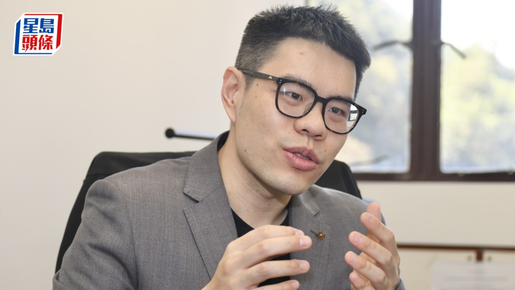 去年加入港大的席大智受到香港的多項優勢吸引而來。何君健攝