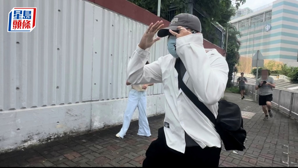 男警余佳炳承認無牌駕駛等9罪,判罰款6000元及200小時社服令。黃巧兒攝