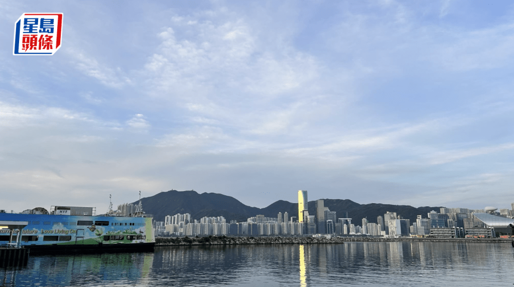 天文台預料今日日間酷熱。蔡楚輝攝