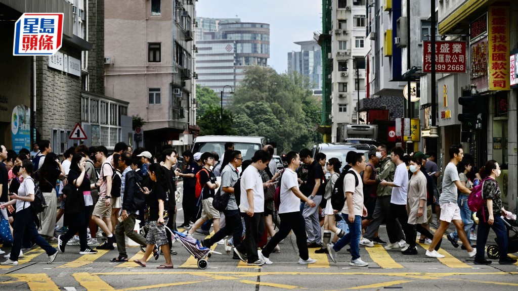 運輸署計劃擴展至全港16個地點進行進一步測試新款行人倒數器。資料圖片