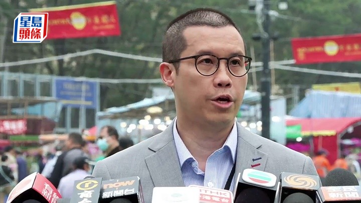 海關主動向檔主派發傳單,呼籲他們切勿售賣侵權物品。