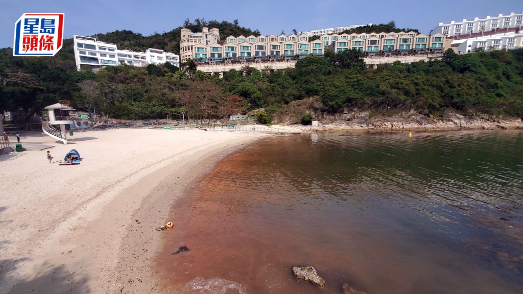 天气回暖，过去一周5泳滩发现红潮，浅水湾深水湾仍未消退。图为赤柱龟背湾。资料图片