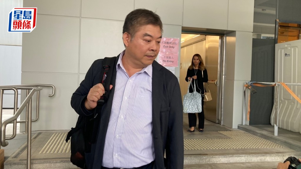 張健華今親自到庭,就他追討董事酬金一案申請索取董事會會議紀錄。陳子豪攝