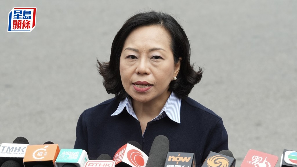 民政及青年事務局局長麥美娟指，夏寶龍肯定關愛隊及區議會的工作。陳浩元攝