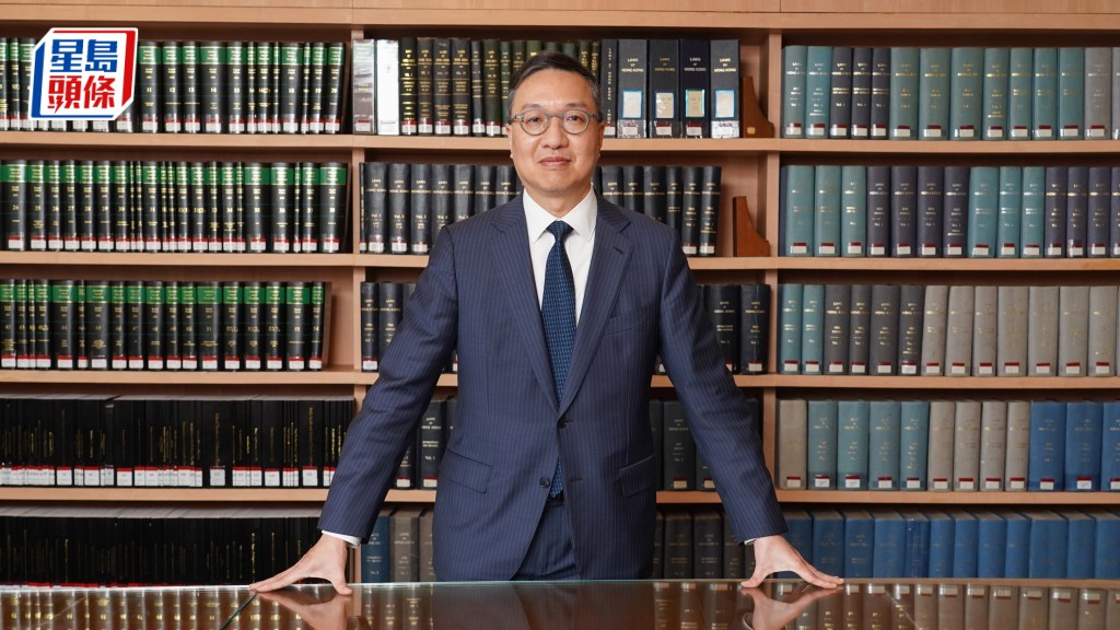 律政司司長林定國明日上午啓程前往北京。資料圖片