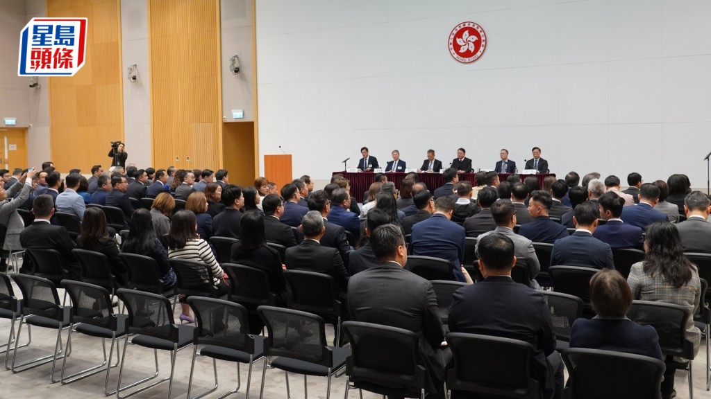 政府今早與第八屆立法會候任議員舉辦交流會。