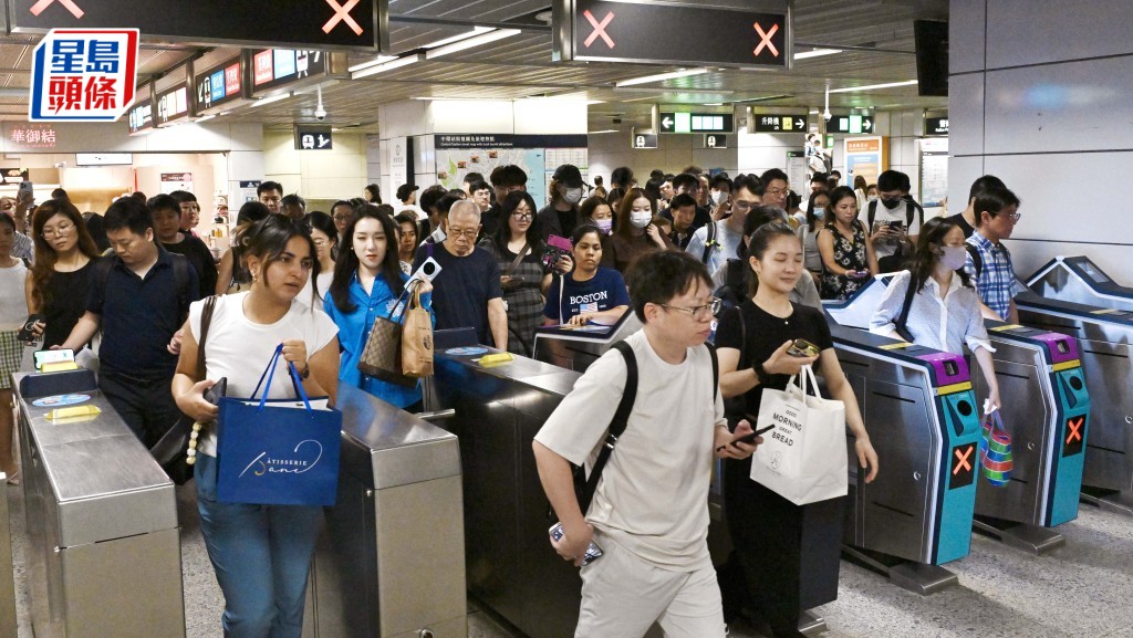 港鐵機場快綫及東涌綫列車服務逐步回復正常。