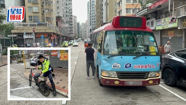 小巴撞電動單車男，右邊車頭凹陷。楊偉亨攝