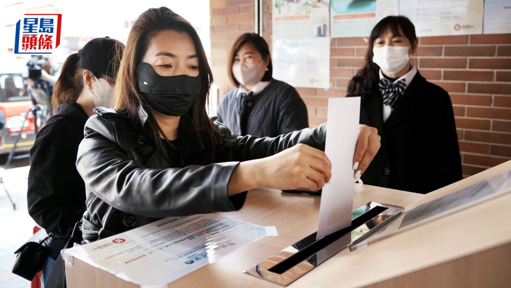 截至4月4日下午5時，房協已接獲超過6,600份申請表。資料圖片