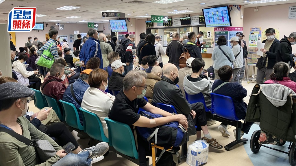 政府指出,由2022年4月至2025年3月3年間,醫管局已為34萬宗非新冠疫情個案提供遙距醫療服務。資料圖片