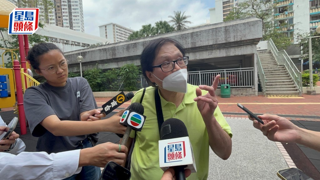 居民馮先生今日先來視察環境。楊偉亨攝