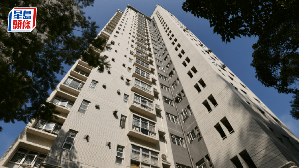 瑞峰花園3房1565萬沽 高銀行估價約14萬