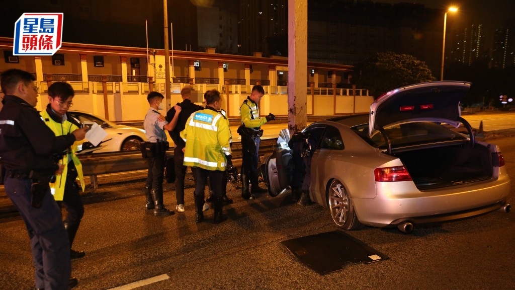 觀塘道有私家車自炒，男司機被捕。