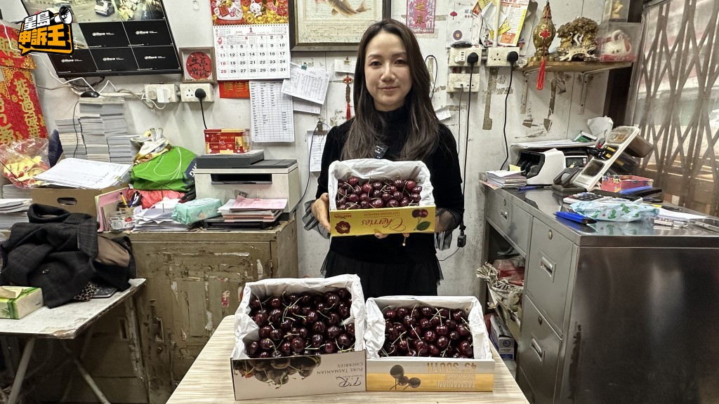 Zoey認為,受大環境經濟因素影響,貴價生果銷量不如往年。 Zoey認為,受大環境經濟因素影響,貴價生果銷量不如往年。