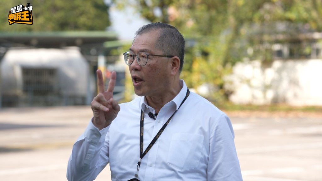 資深駕駛專家曹志昌(曹Sir)亦表示，攝車罅是很危險的行為。