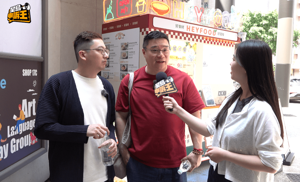 YouTuber Meat Dee 和 Hebe 試食了金湯鷄撈飯後表示，性價比高於連鎖快餐店好，但味道略鹹。