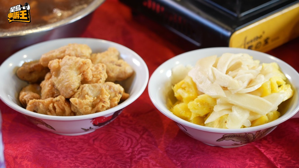 （左起）炸生蠔、子薑鮮菠蘿。